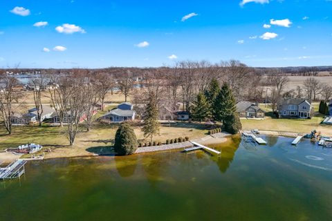 A home in Kinderhook Twp