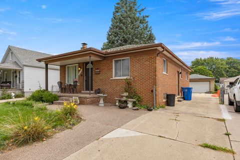 A home in Dearborn Heights