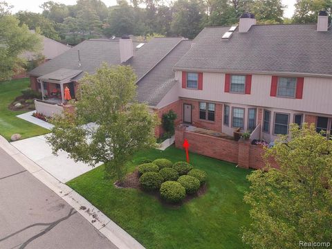 A home in West Bloomfield Twp