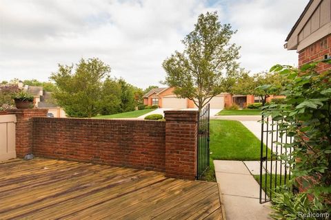 A home in West Bloomfield Twp