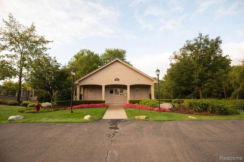 A home in West Bloomfield Twp