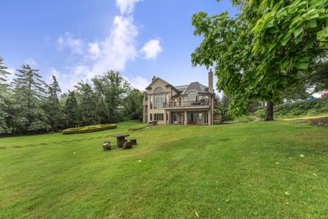 A home in Bloomfield Hills