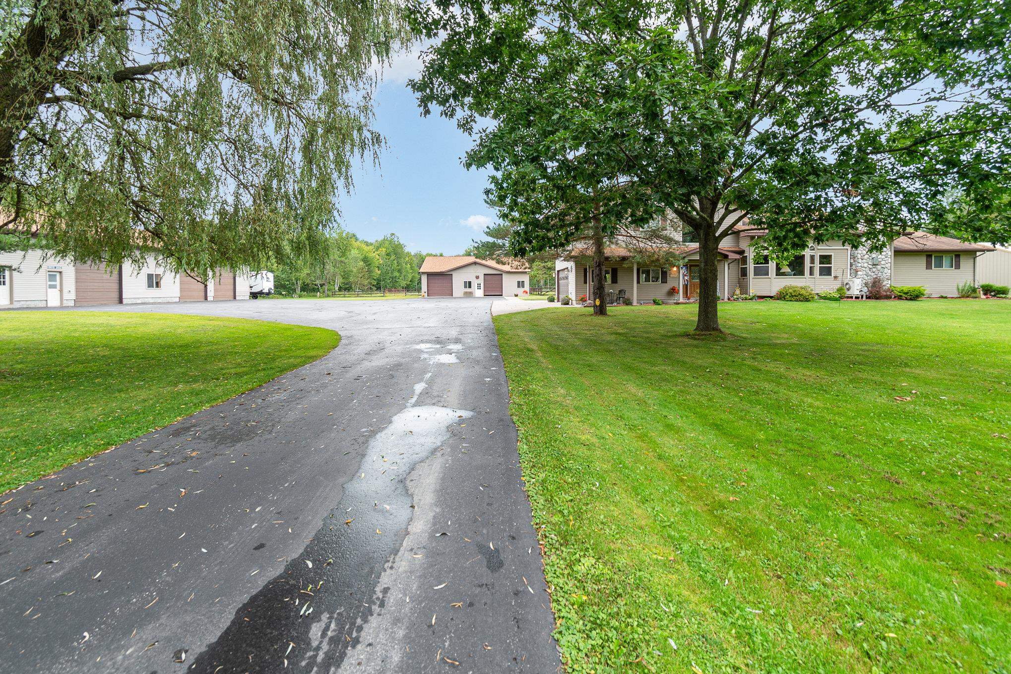 1369 E County Line Road