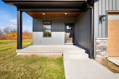 A home in Oronoko Twp