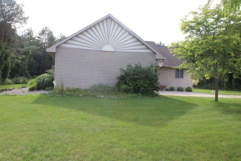 A home in Rapid River Twp