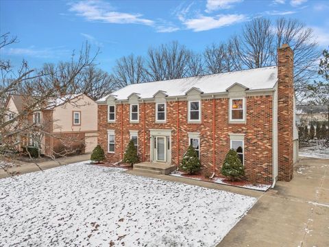 A home in West Bloomfield Twp