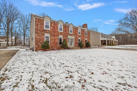 A home in West Bloomfield Twp