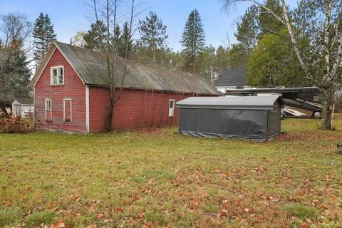 A home in Clam Lake Twp