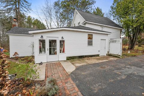 A home in Clam Lake Twp