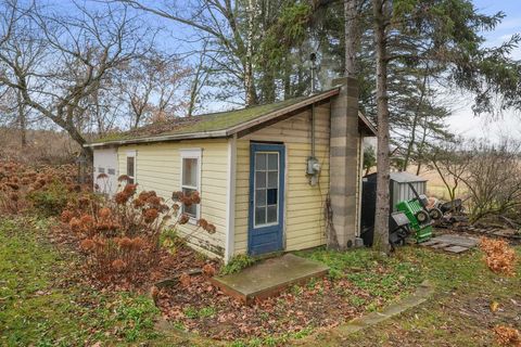 A home in Clam Lake Twp