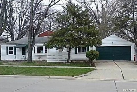 A home in Harper Woods