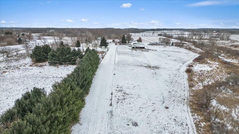 A home in Leslie Twp