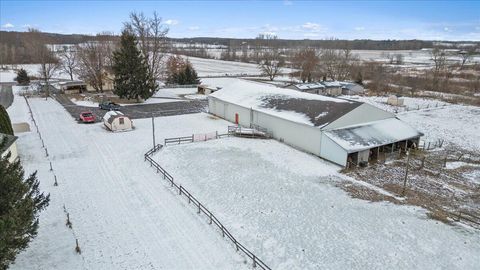 A home in Leslie Twp