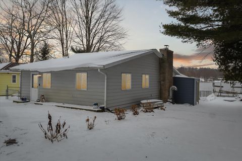 A home in Cheshire Twp