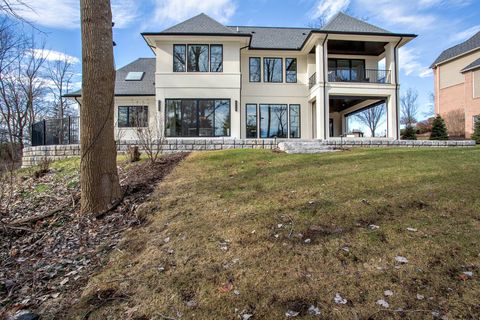 A home in Bloomfield Twp