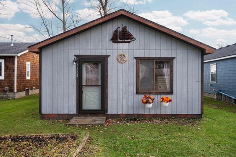 A home in Putnam Twp