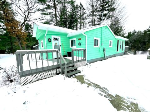 A home in Mills Twp