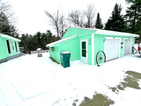 A home in Mills Twp