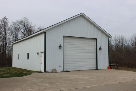 A home in Victor Twp