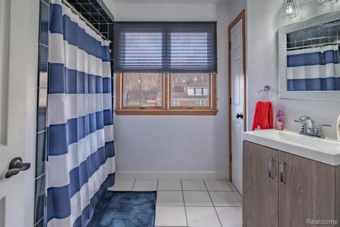 A home in ShelbyCharterTownship_Macomb