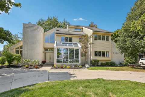 A home in West Bloomfield Twp