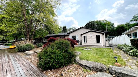 A home in Putnam Twp