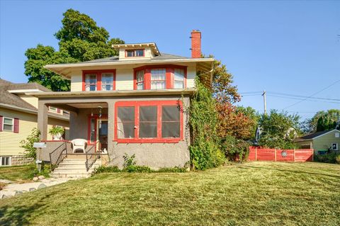 A home in Bay City