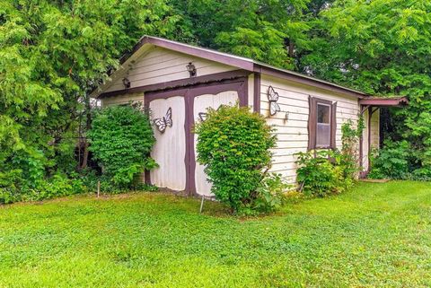 A home in Croswell