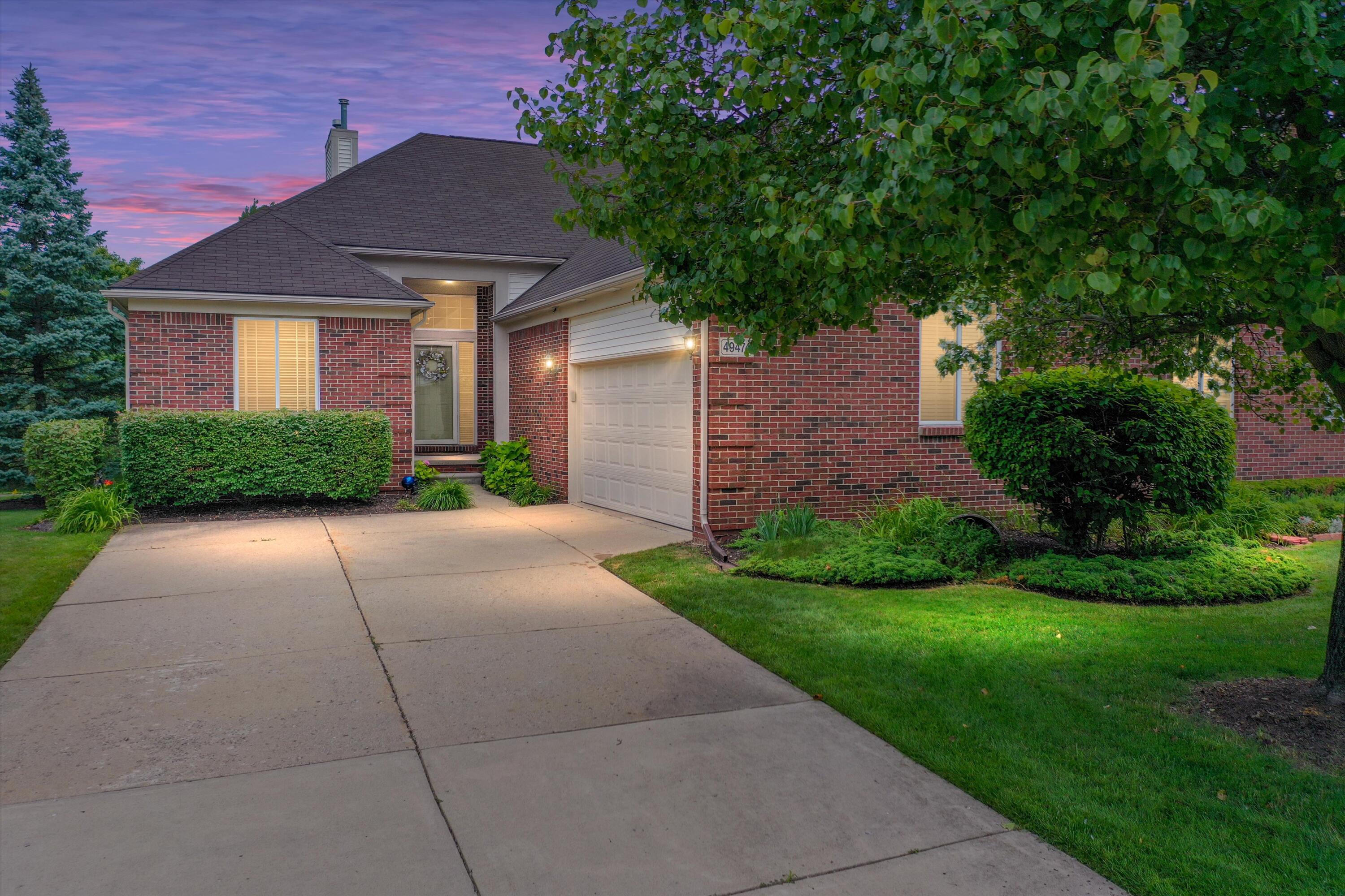 View Northville Twp, MI 48168 condo