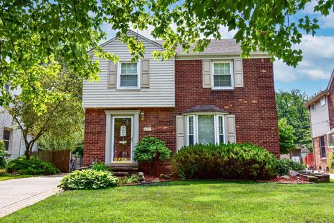 A home in Grosse Pointe Farms