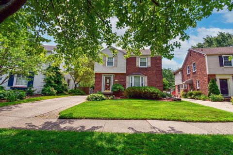 A home in Grosse Pointe Farms