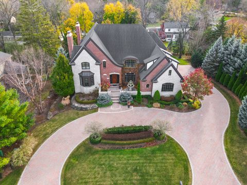 A home in Bloomfield Twp