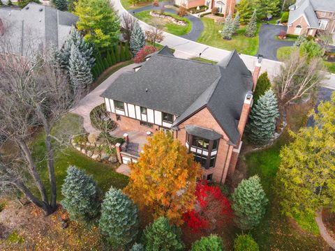 A home in Bloomfield Twp