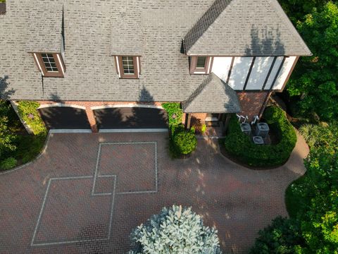 A home in Bloomfield Twp