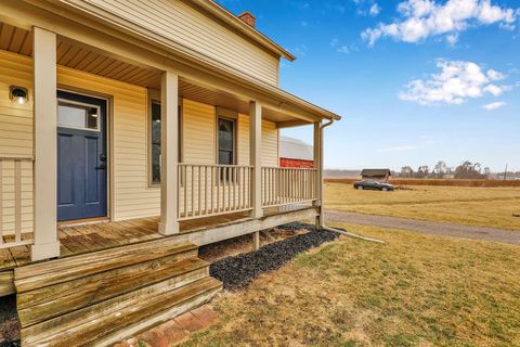 A home in Birch Run Twp