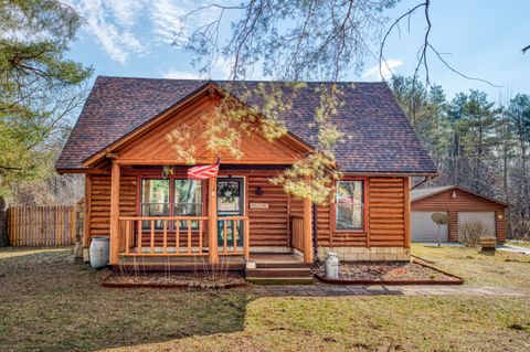 A home in Richfield Twp