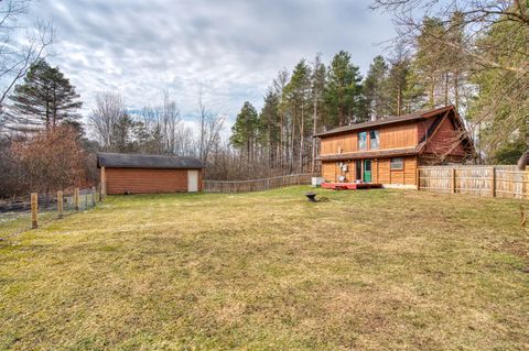 A home in Richfield Twp