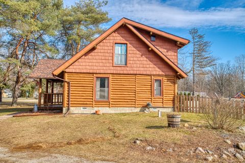 A home in Richfield Twp