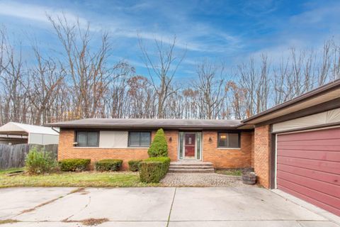 A home in Chesterfield Twp