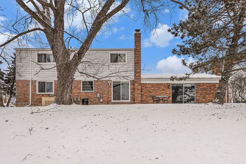 A home in West Bloomfield Twp