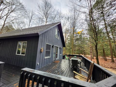 A home in Benona Twp