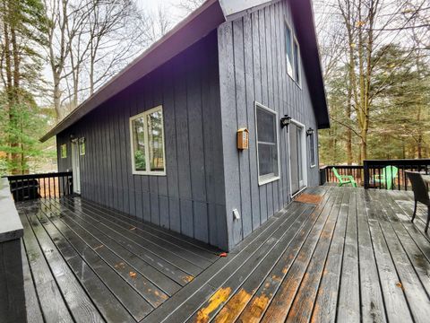 A home in Benona Twp