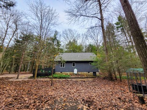 A home in Benona Twp