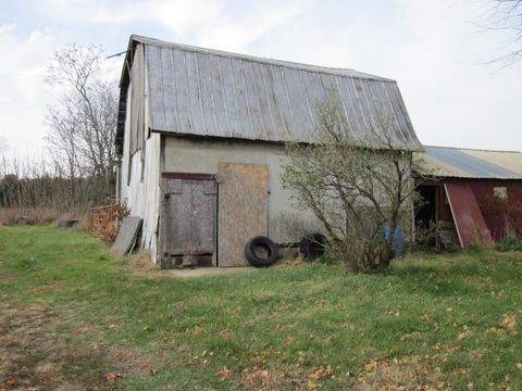 A home in Waverly Twp