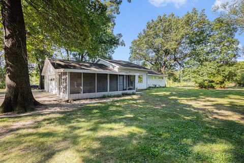 A home in Pokagon Twp