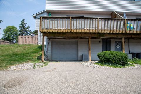 A home in Grand Blanc Twp