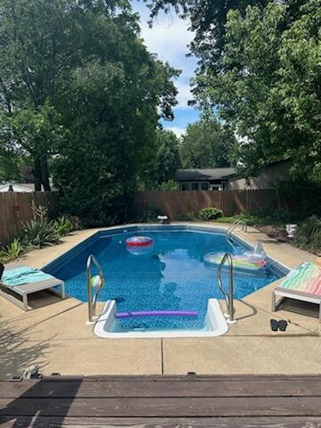 Battle Creek, Michigan 49015, United States, 3 Bedrooms Bedrooms, ,2 BathroomsBathrooms,Residential,Pending,41823