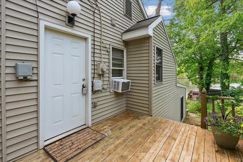 A home in Putnam Twp