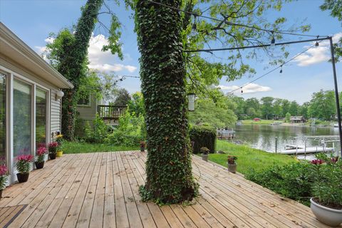 A home in Putnam Twp