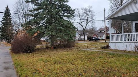 A home in Grayling Twp